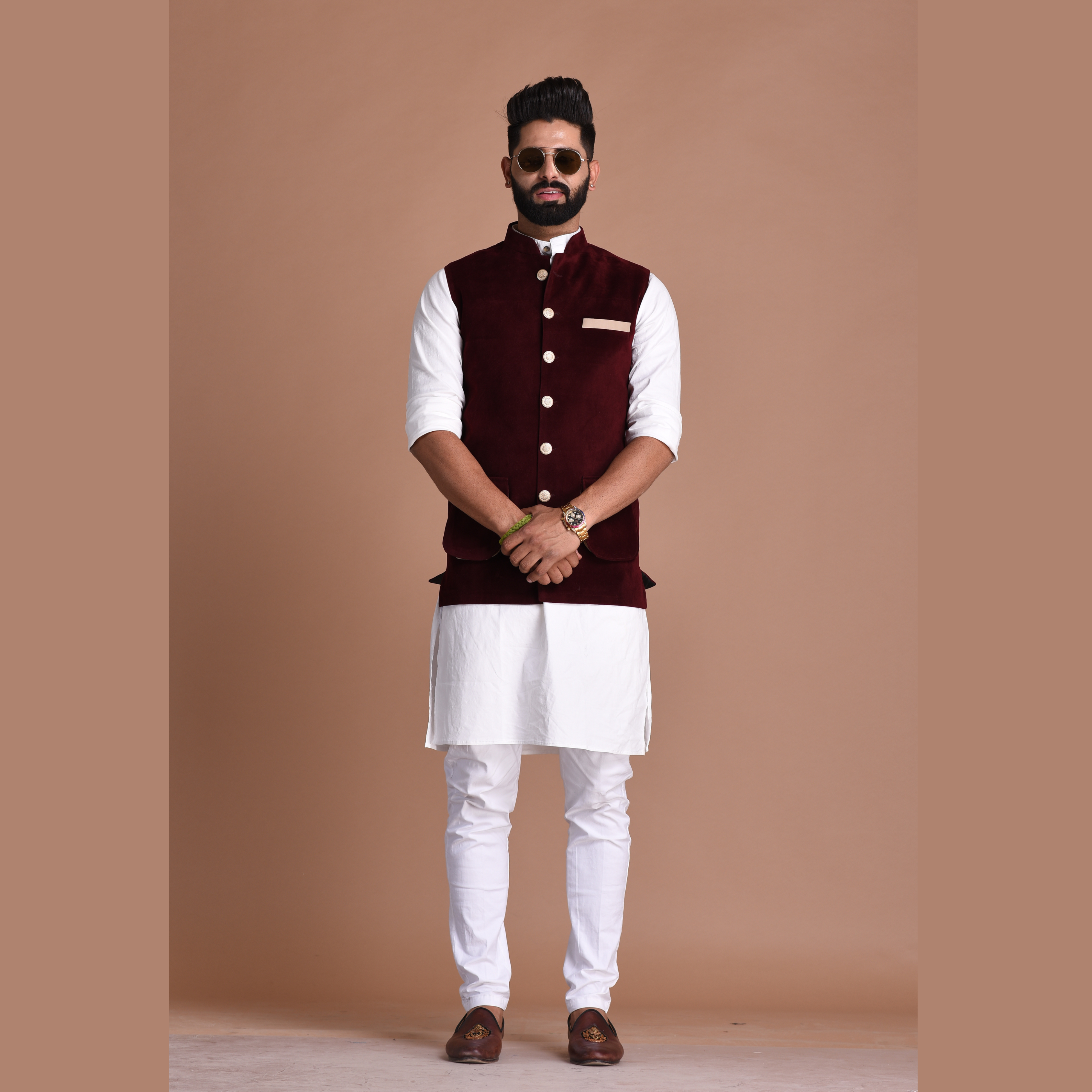 White kurta 2025 with maroon waistcoat
