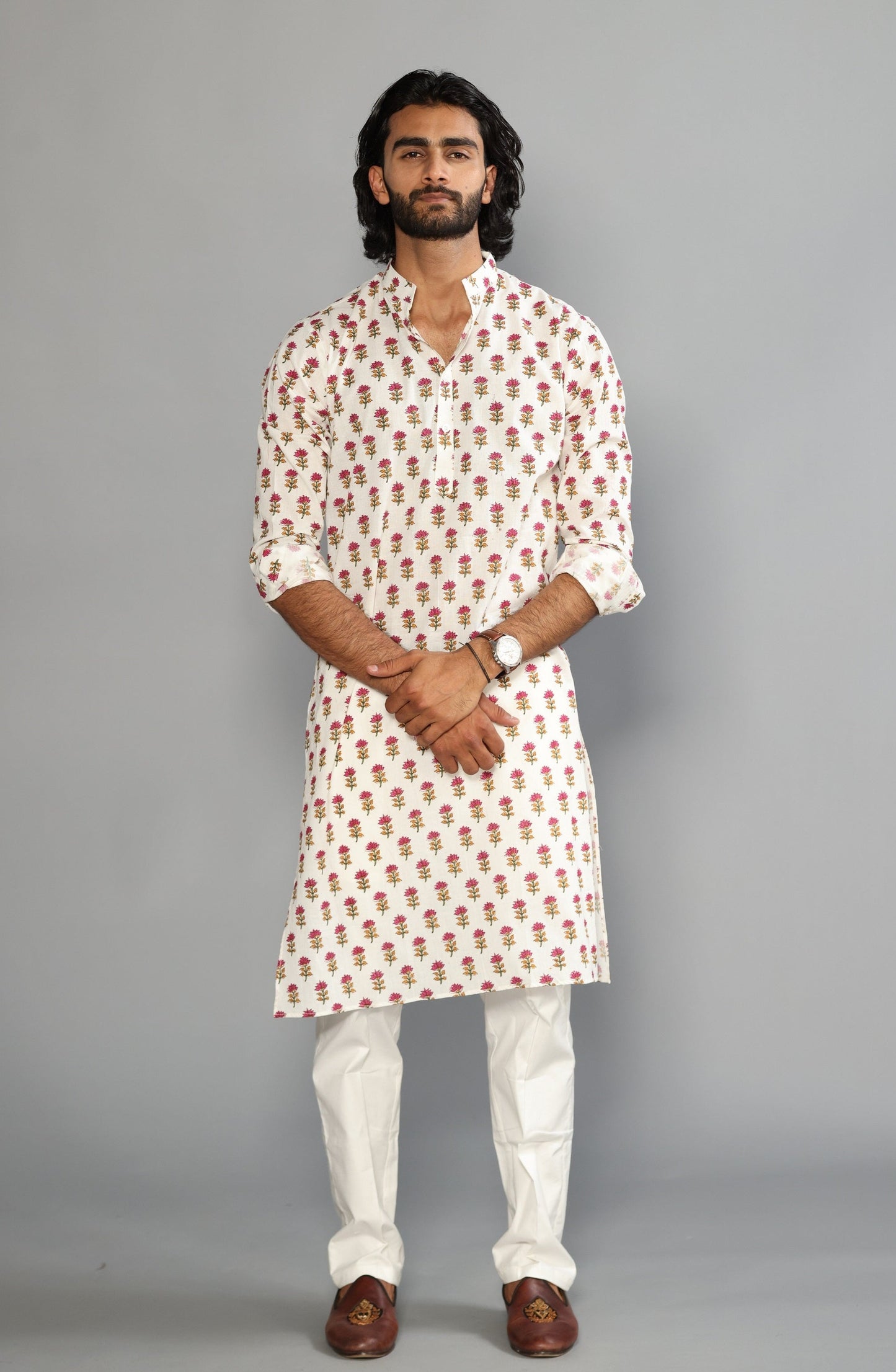Off White Sanganeri Booti Print Kurta With White Pyjama