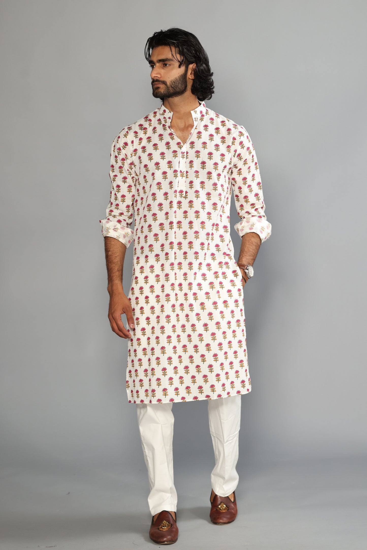 Off White Sanganeri Booti Print Kurta With White Pyjama