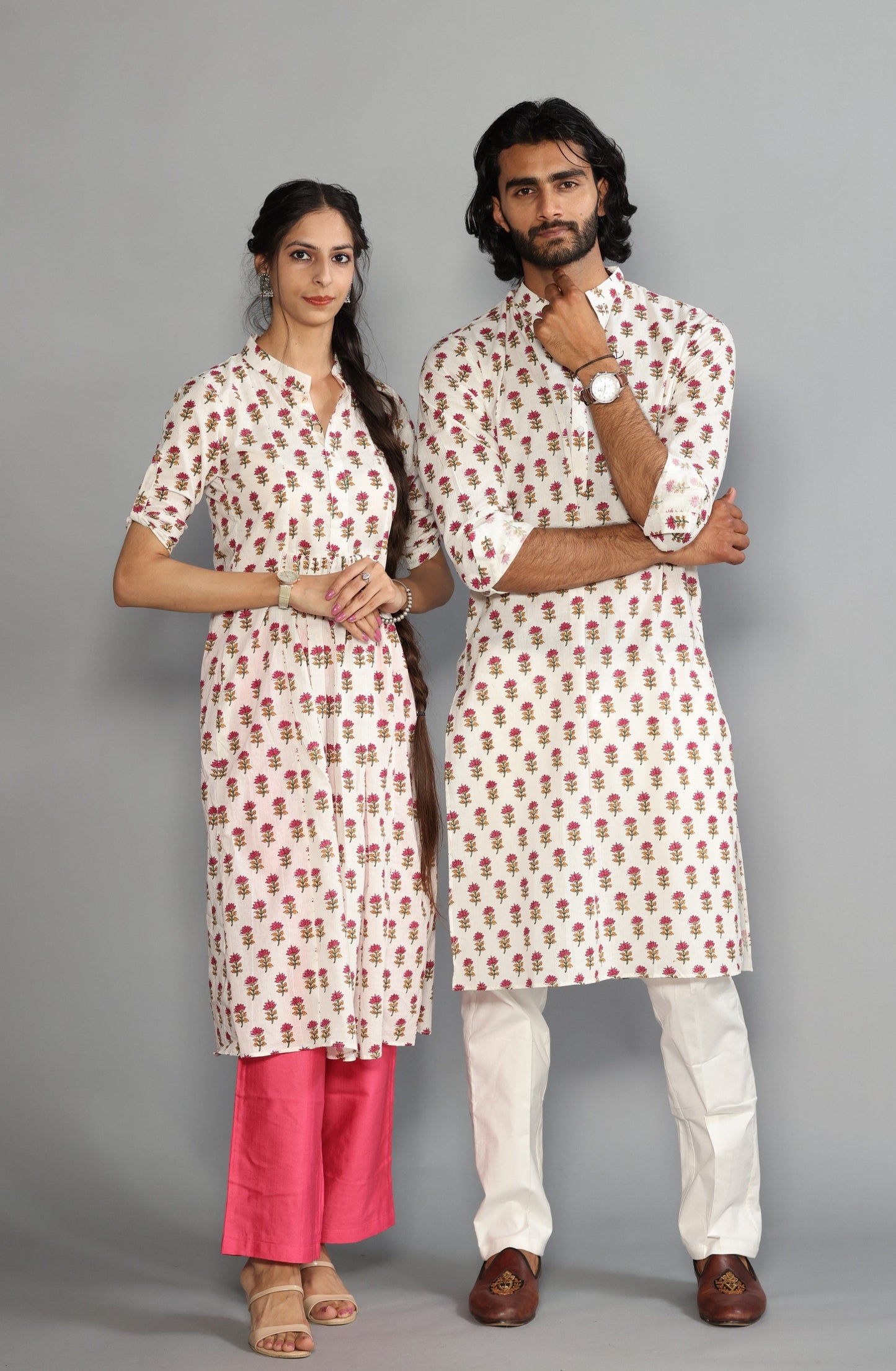 Off White Sanganeri Booti Print Kurta With White Pyjama