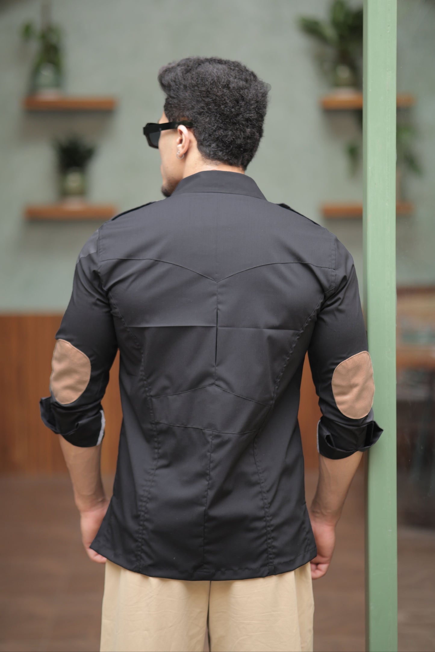 Rajanyas Four-Pocket Black Hunting Shirt with Elbow Patch