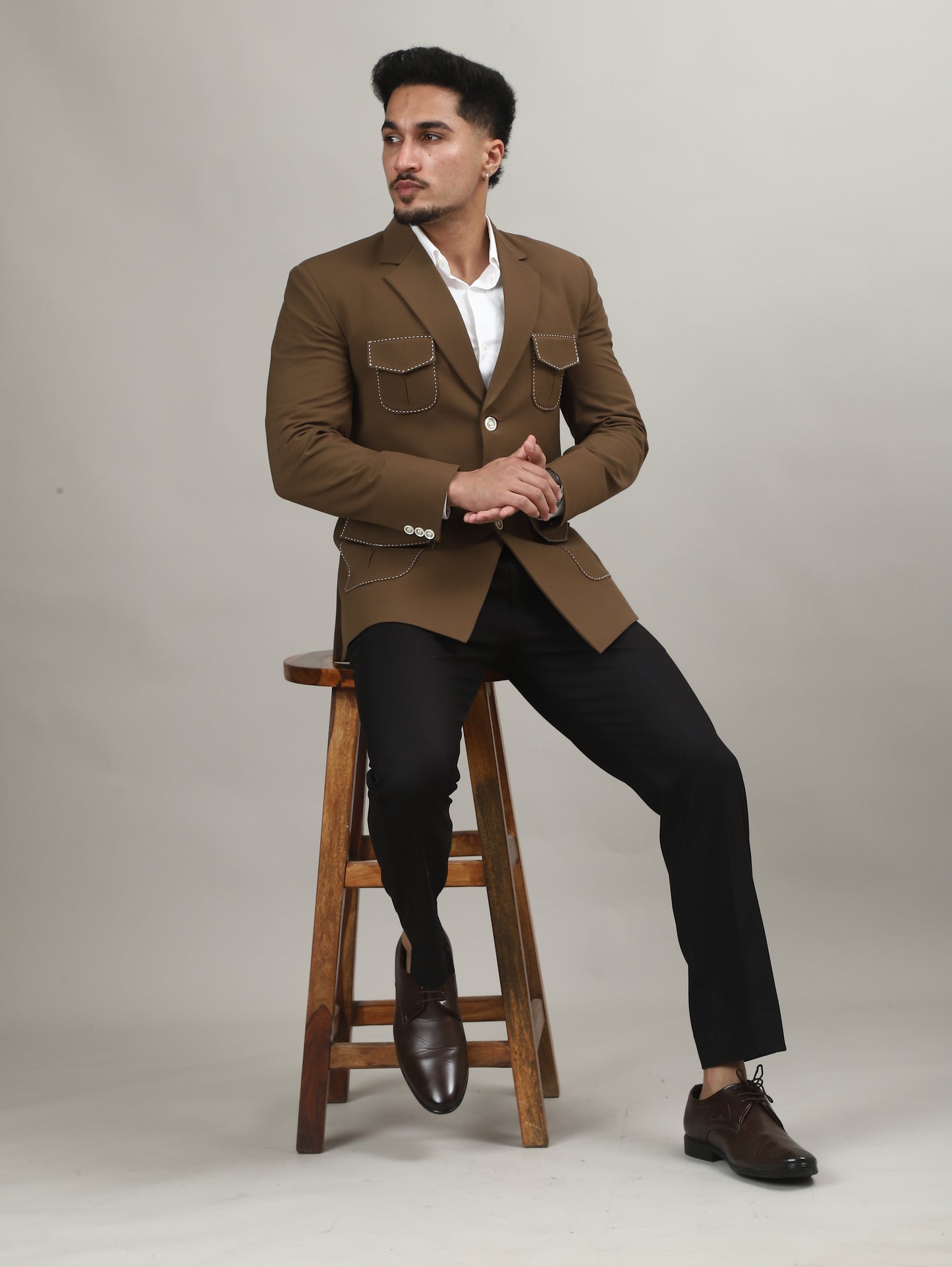 Tuscan Brown Hunting Blazer with Signature Pocket Detailing