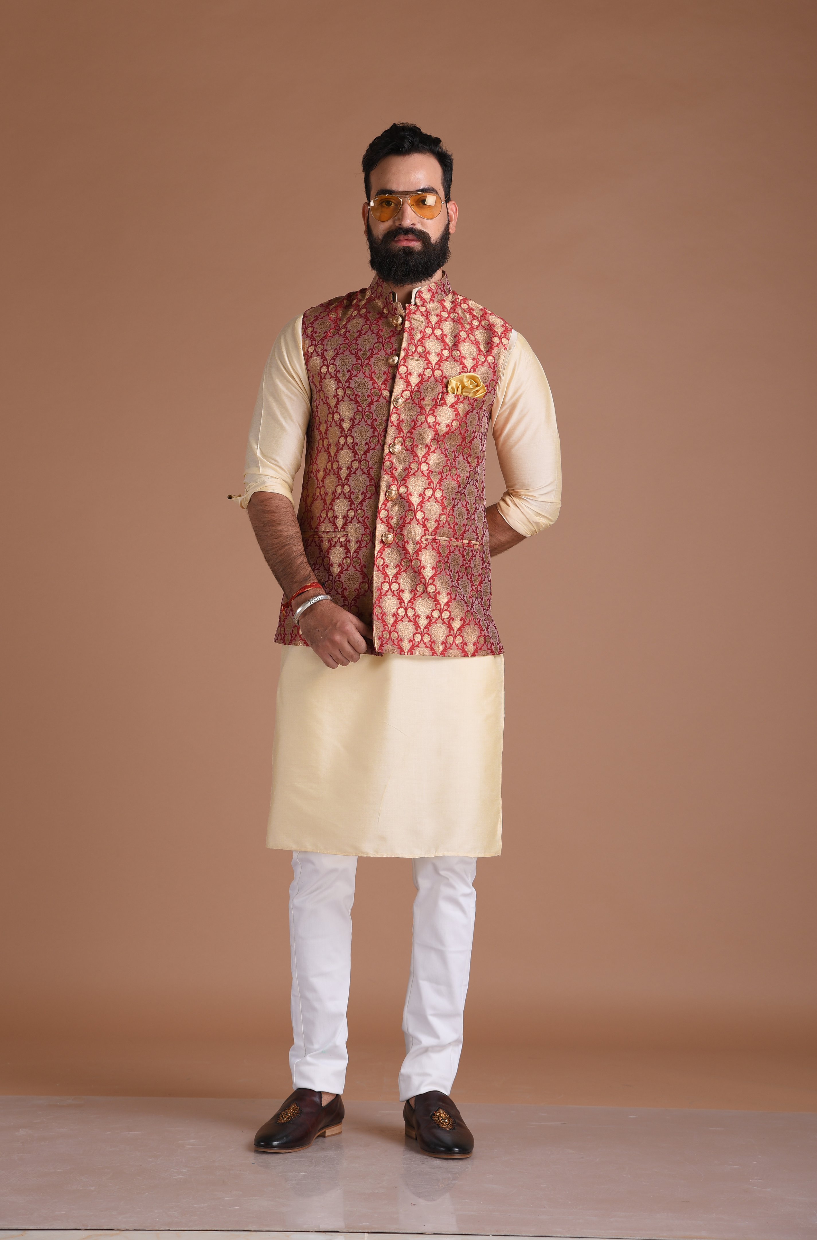 Peach & Gold Kurta Jacket Set Foil Print For Boys with off White Pajama at  Rs 1139/set | Kids Kurta Pyjama in New Delhi | ID: 26609450312